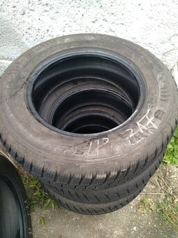 Prodám zimní gumy General 215/70 R16 - 2