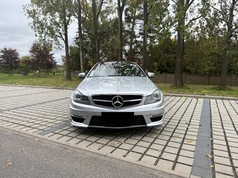 Mercedes-Benz Třídy C 63 AMG 6.2l 336 kW - 2