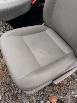 Přední sedačky 1+2 VW Caravelle T5 2013 - 2