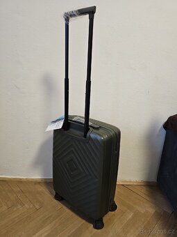Cestovní kufr na kolečkách - 2