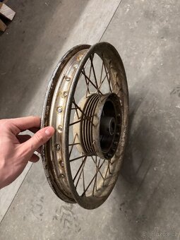 Kolo 16 , ČZ 125,175,250 kývačka - 2