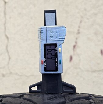 2ks ZIMNÍCH PNEUMATIK NOKIAN 235/55 R18 104H XL - 2