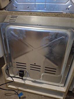 Kuchyňská linka se spotřebiči - 2