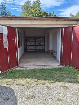 Velká garáž Havlíčkův Brod vedle sídl. Výšina (ul. Reynkova) - 2