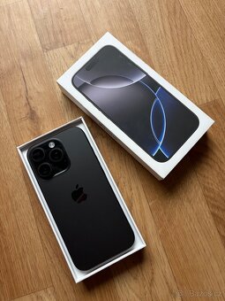 Apple iPhone 16 Pro 256GB černý titan - 2