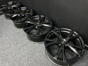 Alu CARMANI 5x108 18” - 2