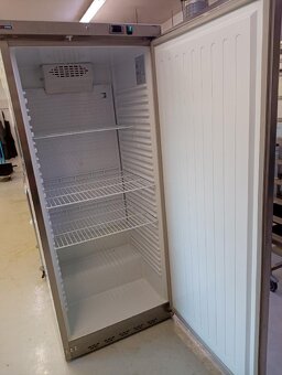 Velká lednice 600l - 2