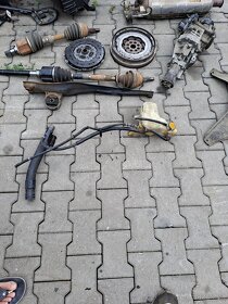 PEUGEOT 4007 CITROEN C CROSS  MITSUBISHI OUTLANDER - 2