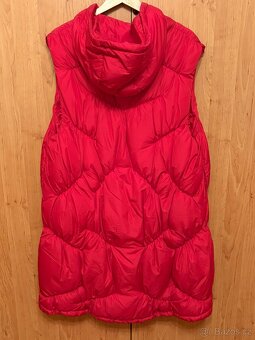 Červená vesta - 2