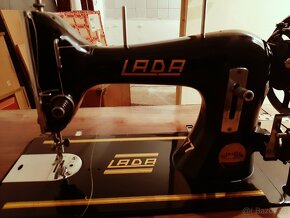 Šicí stroj "Lada" - 2