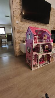 Domeček pro panenky - 2