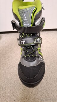 Prodám dětské boty brusle,kolečkový 2V1. - 2