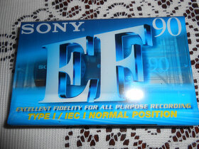 Audio kazety Sony EF 90 a TDK D 60 - 2
