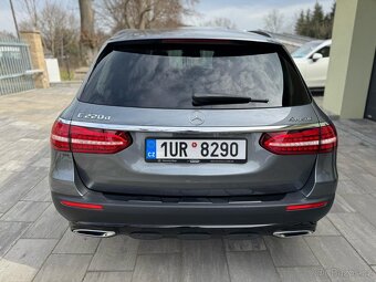 Prodám Mercedes-Benz E 220 d AMG SLEVA - 2