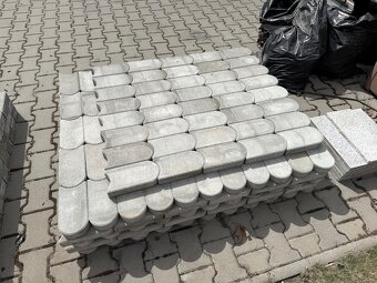 Trávníkový lem / obrubník - 2