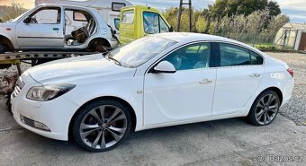 Opel Insignia 2.0T sedan náhradní díly - 2