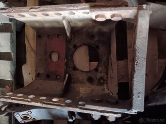 ZETOR ZÁVĚS KONZOLE 6911,6945,5718,6718,7011,7045 - 2