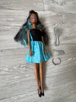 Barbie s doplňky - 2