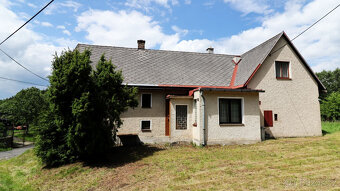 Prodej rodinného domu se zahradou v Laznech u Strašína - 2