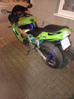 Kawasaki Ninja ZX 9 R - 2