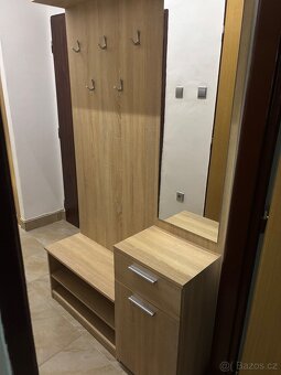 Předsíňová stěna - 2