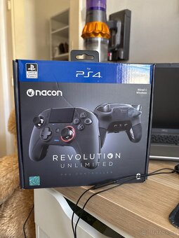 Nacon revolution Ovladač k playstation / herní - 2