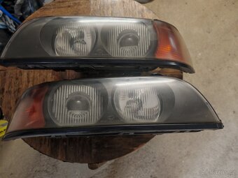 Přední světla BMW E39 xenony - 2