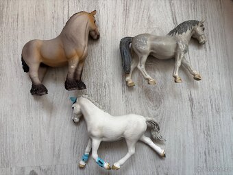 Schleich koně 1 - 2