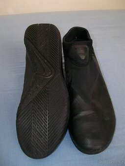 Sportovní obuv dětská ADIDAS GHOST - č. 40 (nebarvící pod - 2