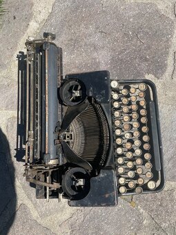 Psací stroj ROYAL - 2