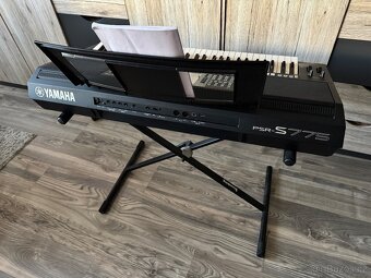 YAMAHA PSR-S775 - 2