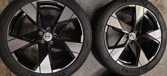 Volvo EX30 , alu 20', originál Volvo, zimní pneu, TPMS - 2