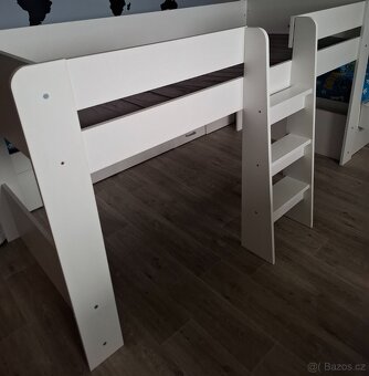 Vyvýšená/patrová postel - 2