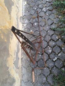 Rožeň otočný na kliku - 2