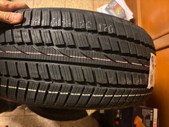 225/45 R18 - 2