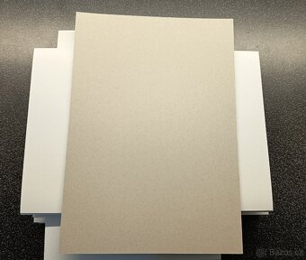 Papír tvrdý A4 - 2