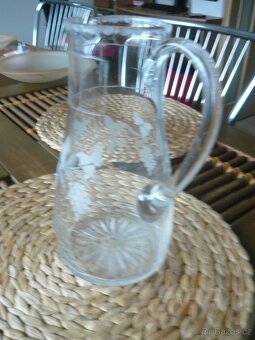 skleněný džbán - 2