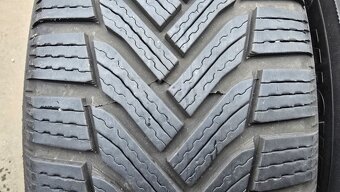 Zimní pneu 205/55/16 Michelin - 2