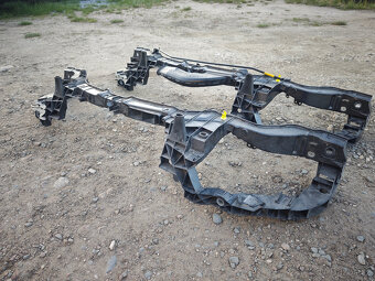 Chladičová stěna Ford Kuga Mk2(čelo,brýle) šedá UD - 2