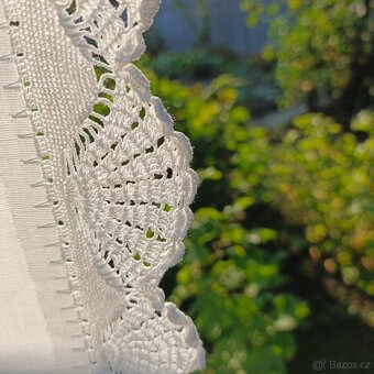 Vyšívaný ubrus - 2