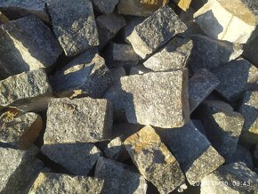 Soklový stavební kámen - 2