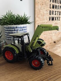 Kovový traktor Siku 3256 - 2