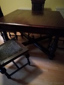 Starožitný stůl a židle - 2