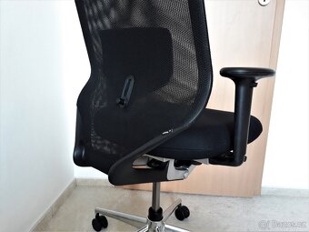 Kancelářská židle - Vitra ZÁNOVNÍ PC 18 500,- - 2