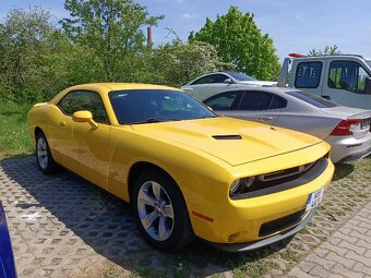 Dodge Challenger - 2