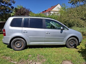 Volkswagen Touran - 2