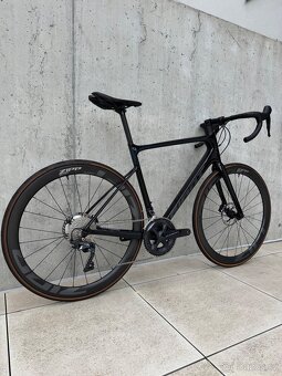 Silniční kolo Giant DEFY vel. M/L (177-187cm) Carbon - 2