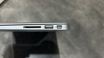Macbook air 2017 13.3 I5 1.8 mhz 8gb ram 128 ssd - 2