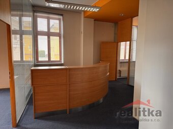 Pronájem kancelářských prostor 117m2 s recepci, Růžová, Opav - 2