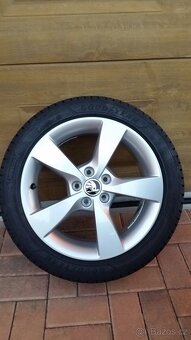 NOVÁ zimní sada ŠKODA Fabia 3,Rapid 5x100 R16 pneu 215/45/16 - 2